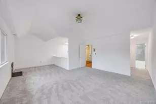 162 Southgate Cir, Massapequa Park, NY 11762 - Photo 21