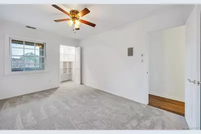 162 Southgate Circle, Massapequa Park, NY 11762 - Photo 31
