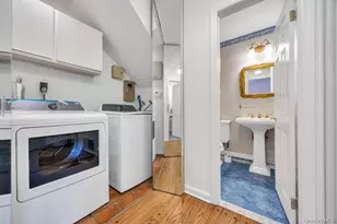 162 Southgate Cir, Massapequa Park, NY 11762 - Photo 7