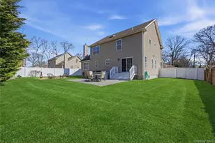 58 McGaw Ave, Lake Grove, NY 11755 - Photo 27