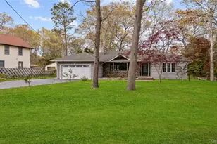257 Southlawn Ave, Central Islip, NY 11722 - Photo 3