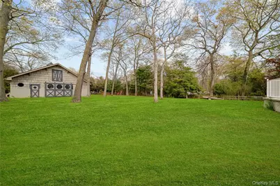257 Southlawn Avenue, Central Islip, NY 11722 - Photo 31