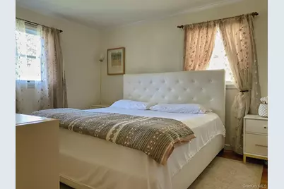 19 Stewart Street, Plainview, NY 11803 - Photo 11