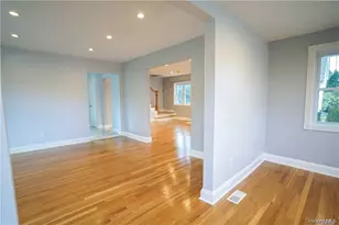 85 Franklin Ave, Lynbrook, NY 11563 - Photo 3