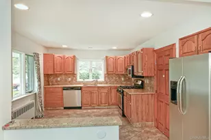 4 Ida Ln, North Babylon, NY 11703 - Photo 11