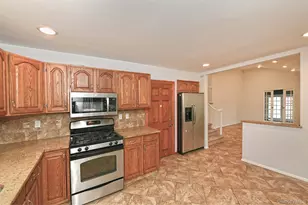 4 Ida Ln, North Babylon, NY 11703 - Photo 9
