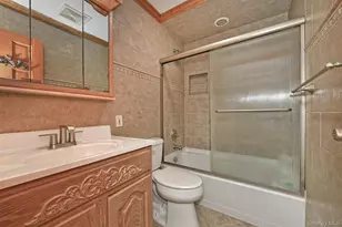 4 Ida Ln, North Babylon, NY 11703 - Photo 19