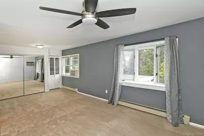 4 Ida Lane, North Babylon, NY 11703 - Photo 17