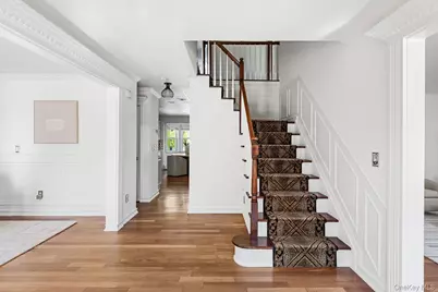 19 Hamilton Place, Lake Grove, NY 11755 - Photo 3