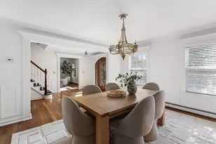 19 Hamilton Pl, Lake Grove, NY 11755 - Photo 13