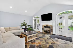 2 Van Buren St, Port Washington, NY 11050 - Photo 9