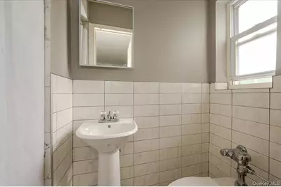 2015 Narragansett Avenue, Bronx, NY 10461 - Photo 21