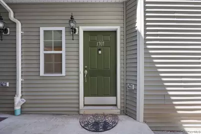 1707 Hawthorn Way, New Windsor, NY 12553 - Photo 3