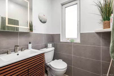 65-17 78th Avenue, Glendale, NY 11385 - Photo 27