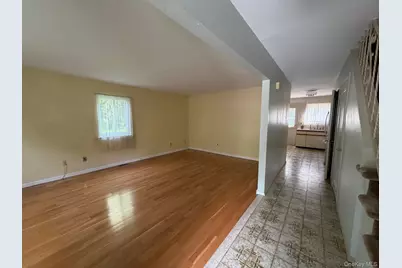 40 Town House Drive, Massapequa Park, NY 11762 - Photo 13