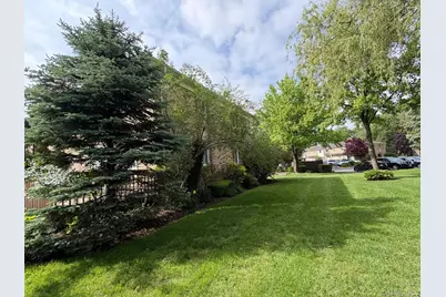 40 Town House Drive, Massapequa Park, NY 11762 - Photo 27