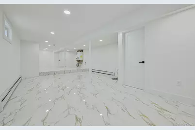 44 Catherine Avenue, Franklin Square, NY 11010 - Photo 9