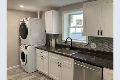 754 Broadway, Newburgh, NY 12550 - Photo 3