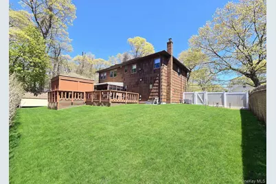 76 Webster Avenue, Ronkonkoma, NY 11779 - Photo 23