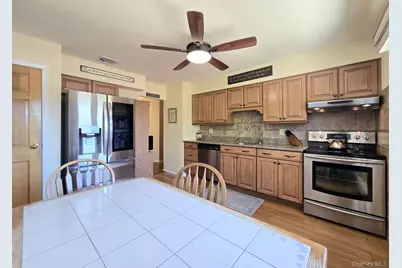 76 Webster Avenue, Ronkonkoma, NY 11779 - Photo 3