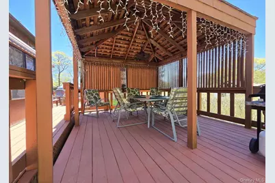 76 Webster Avenue, Ronkonkoma, NY 11779 - Photo 21