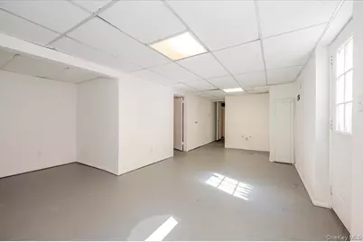 150 Burr Avenue, Northport, NY 11768 - Photo 23