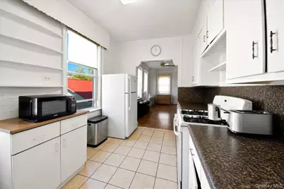 2041 Hobart Avenue, Bronx, NY 10461 - Photo 13