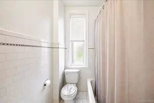 2041 Hobart Ave, Bronx, NY 10461 - Photo 15