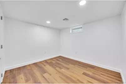 76 Commercial Boulevard, Central Islip, NY 11722 - Photo 19