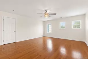 1 Daniels Wy, Bay Shore, NY 11706 - Photo 13