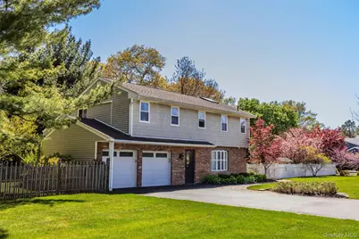 140 Tremper Street, Holbrook, NY 11741 - Photo 1