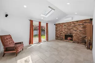 140 Tremper St, Holbrook, NY 11741 - Photo 9