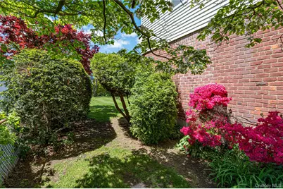 375 Latham Road, Mineola, NY 11501 - Photo 27