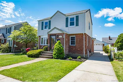 375 Latham Road, Mineola, NY 11501 - Photo 3