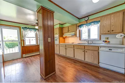 375 Latham Road, Mineola, NY 11501 - Photo 15