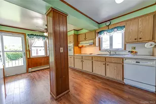 375 Latham Rd, Mineola, NY 11501 - Photo 15
