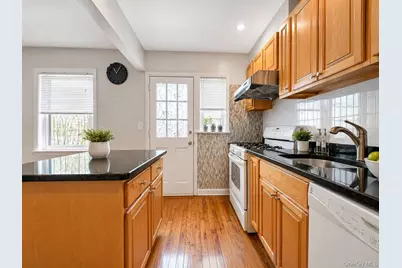 110-49 64 Road #1, Forest Hills, NY 11375 - Photo 11