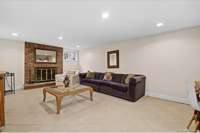 1 Sandra Court, Glen Cove, NY 11542 - Photo 27