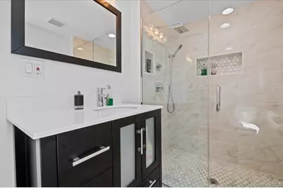 1 Sandra Court, Glen Cove, NY 11542 - Photo 17