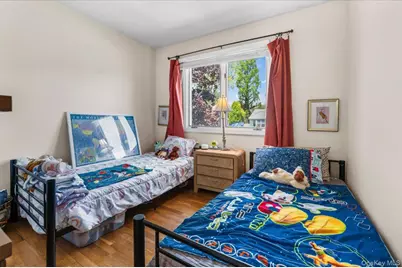 1 Sandra Court, Glen Cove, NY 11542 - Photo 23