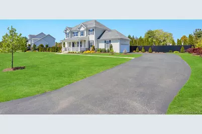 25 Maidstone Lane, Wading River, NY 11792 - Photo 3
