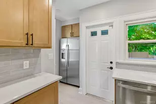 526 Carroll Ave, Mamaroneck, NY 10543 - Photo 5