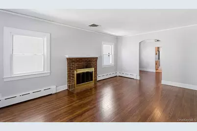 526 Carroll Avenue, Mamaroneck, NY 10543 - Photo 7