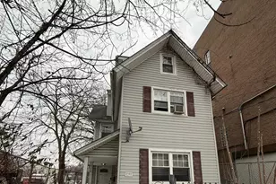 39 Maple Ave, New York, NY 10302 - Photo 1