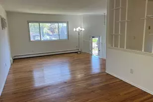 32 Vautrin Ave, Holtsville, NY 11742 - Photo 3