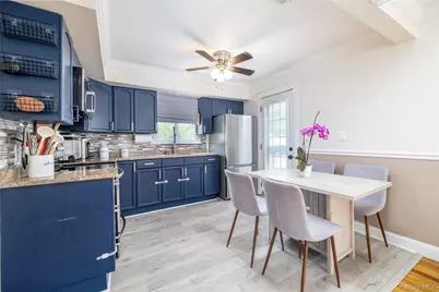 532 Rockaway Street, West Islip, NY 11795 - Photo 5