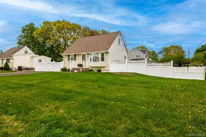 532 Rockaway Street, West Islip, NY 11795 - Photo 23