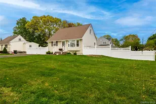 532 Rockaway St, West Islip, NY 11795 - Photo 23