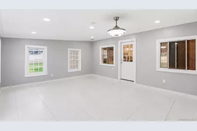 201 Serpentine Lane, Islandia, NY 11749 - Photo 9