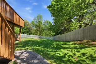 10 Sabin Dr, Airmont, NY 10901 - Photo 35